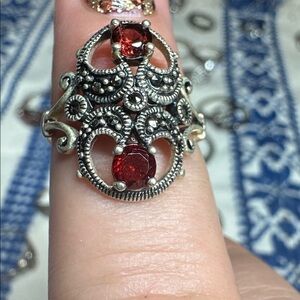 Vintage Style Ring w/red Stones